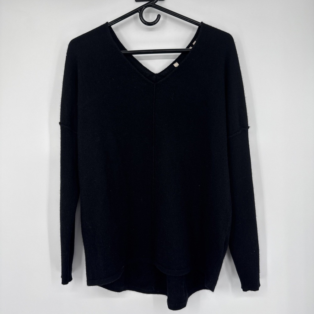 SOFT SURROUNDINGS Soft Knit 100% Cashmere V-Neck Sweater Small Preppy Minimalist